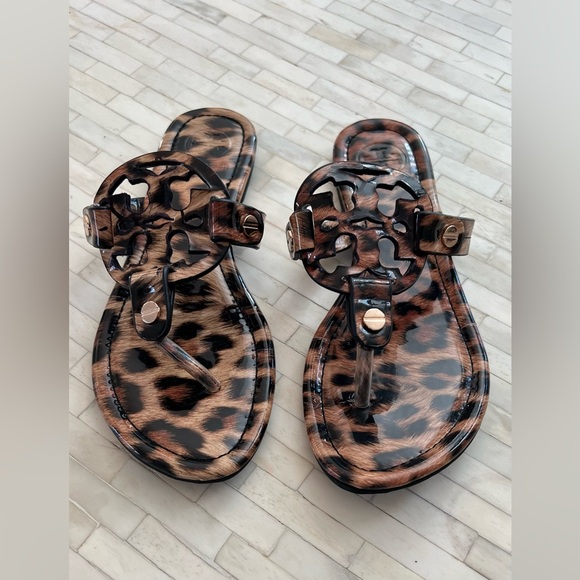 Tory Burch MILLER PRINTED PATENT SANDAL 7.5 Classic Leopard - Picture 5 of 12